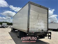 2018 International 4300 4X2 S/A 26FT NON CDL BOX 