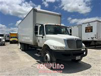 2018 International 4300 4X2 S/A 26FT NON CDL BOX 