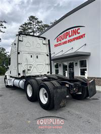 2018 Freightliner CASCADIA 6X4 T/A SLEEPER TRUCK