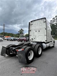 2018 Freightliner CASCADIA 6X4 T/A SLEEPER TRUCK
