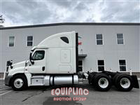 2018 Freightliner CASCADIA 6X4 T/A SLEEPER TRUCK