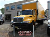 2018 International 4300 4X2 S/A 26FT NON CDL BOX 
