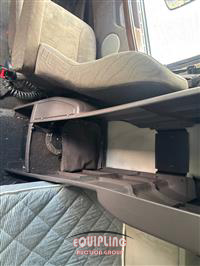 2017 VOLVO TRUCK VNL