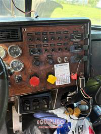 2001 Peterbilt 379