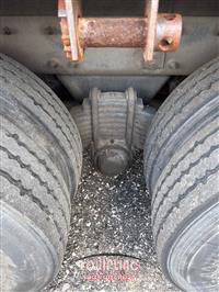 2004 Mack DM