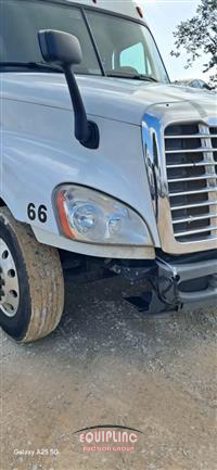 2018 Freightliner CASCADIA TRI/A SLEEPER TRUCK
