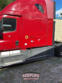 2016 Freightliner CASCADIA 6X4 T/A SLEEPER TRUCK