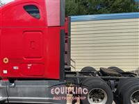 2016 Freightliner CASCADIA 6X4 T/A SLEEPER TRUCK