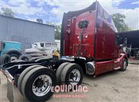2022 Peterbilt 579 6X4 T/A SLEEPER TRUCK TRAC