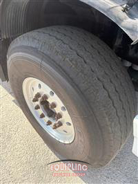 2006 VOLVO TRUCK VHD