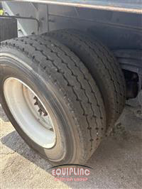 2006 VOLVO TRUCK VHD