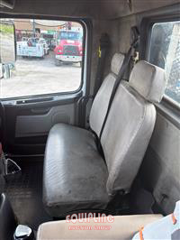 2006 VOLVO TRUCK VHD