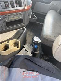2006 VOLVO TRUCK VHD