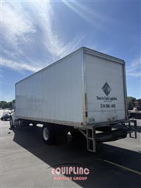 2020 Freightliner M2 4X2 S/A 26FT NON CDL BOX TR