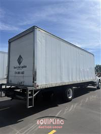 2020 Freightliner M2 4X2 S/A 26FT NON CDL BOX TR