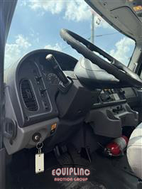 2019 Freightliner M2 4X2 S/A 26FT NON CDL REFRIG