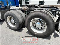 2019 Peterbilt 579 6X4 T/A SLEEPER TRUCK TRAC