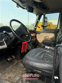 2013 International 4400 4X2 S/A BUCKET TRUCK