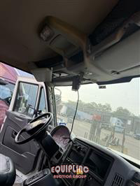 2013 International 4400 4X2 S/A BUCKET TRUCK