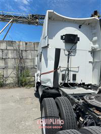 2020 Peterbilt 579 6X4 T/A SLEEPER TRUCK TRAC