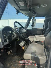 2011 International 7300 4X2 S/A BUCKET TRUCK