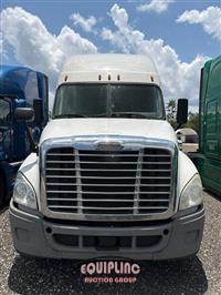 2019 Freightliner CASCADIA 6X4 T/A SLEEPER TRUCK