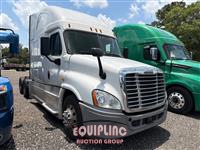 2019 Freightliner CASCADIA 6X4 T/A SLEEPER TRUCK