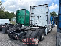 2019 Freightliner CASCADIA 6X4 T/A SLEEPER TRUCK