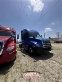 2019 Freightliner CASCADIA 6X4 T/A SLEEPER TRUCK