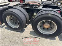 2015 VOLVO TRUCK VNL