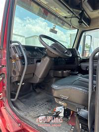 2015 VOLVO TRUCK VNL