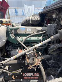 2015 VOLVO TRUCK VNL