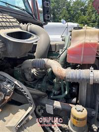 2015 VOLVO TRUCK VNL
