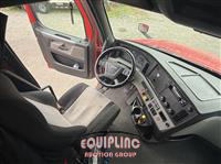 2020 Freightliner CASCADIA 6X4 T/A SLEEPER TRUCK