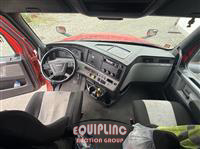 2020 Freightliner CASCADIA 6X4 T/A SLEEPER TRUCK