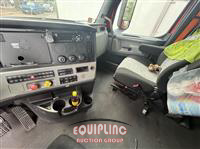 2020 Freightliner CASCADIA 6X4 T/A SLEEPER TRUCK