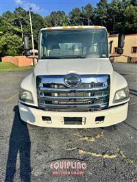 2015 Hino 268 4x2 S/A 26FT FLATBED