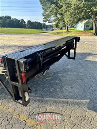 2015 Hino 268 4x2 S/A 26FT FLATBED