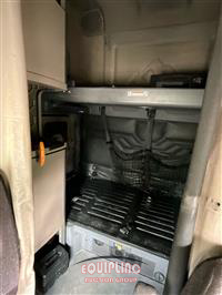 2018 Freightliner CASCADIA 6X4 T/A SLEEPER TRUCK