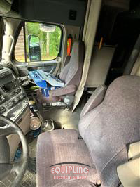 2018 Freightliner CASCADIA 6X4 T/A SLEEPER TRUCK