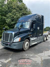 2018 Freightliner CASCADIA 6X4 T/A SLEEPER TRUCK