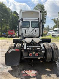 2013 Freightliner CA113DC 4X2 S/A DAY CAB TRUCK 