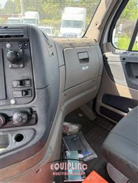 2013 Freightliner CA113DC 4X2 S/A DAY CAB TRUCK 