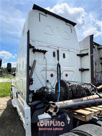 2018 Freightliner CASCADIA 125 6X4 T/A SLEEPER T