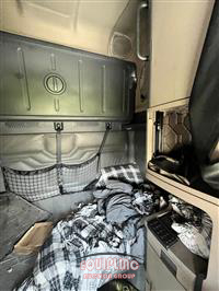 2018 Freightliner CASCADIA 125 6X4 T/A SLEEPER T