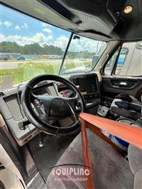 2018 Freightliner CASCADIA 125 6X4 T/A SLEEPER T