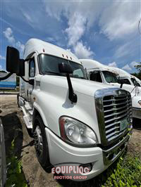 2018 Freightliner CASCADIA 125 6X4 T/A SLEEPER T
