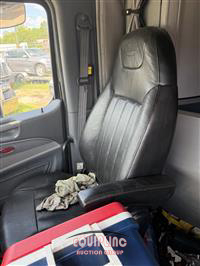 2015 Peterbilt 579 6X4 T/A MID ROOF TRUCK TRA