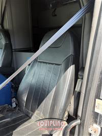 2015 Peterbilt 579 6X4 T/A MID ROOF TRUCK TRA