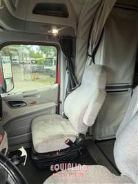 2019 Peterbilt 579 6X4 T/A SLEEPER TRUCK TRAC